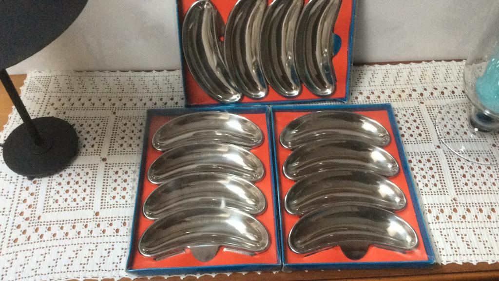 12 inox schaaltjes om aan je bord te klemmen Nieuw!, Enlèvement ou Envoi