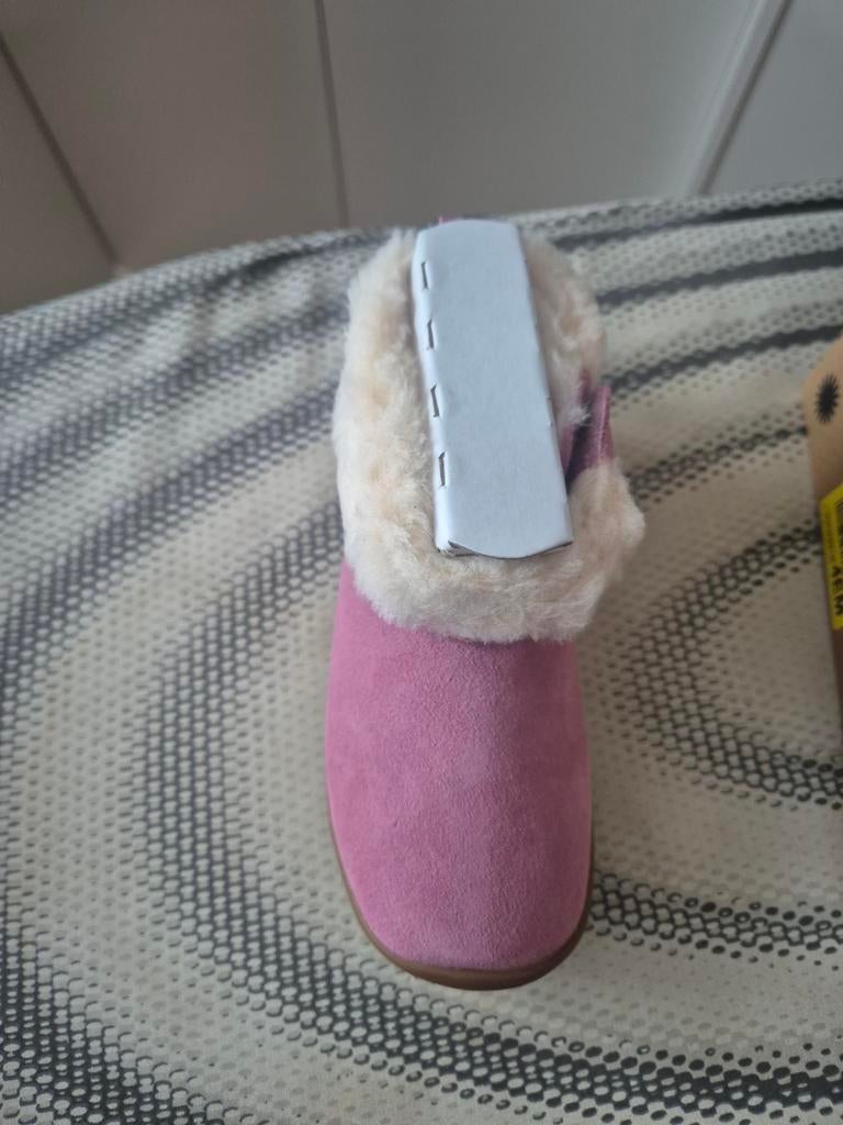 Ugg nieuw maat 28.5, Kinderen en Baby's, Ugg, Meisje, Schoenen, Nieuw