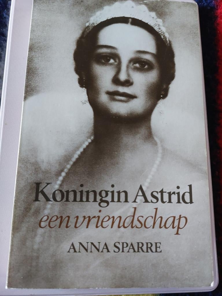Koningin Astrid, een vriendschap (180 blz), Boeken, Ophalen, Zo goed als nieuw