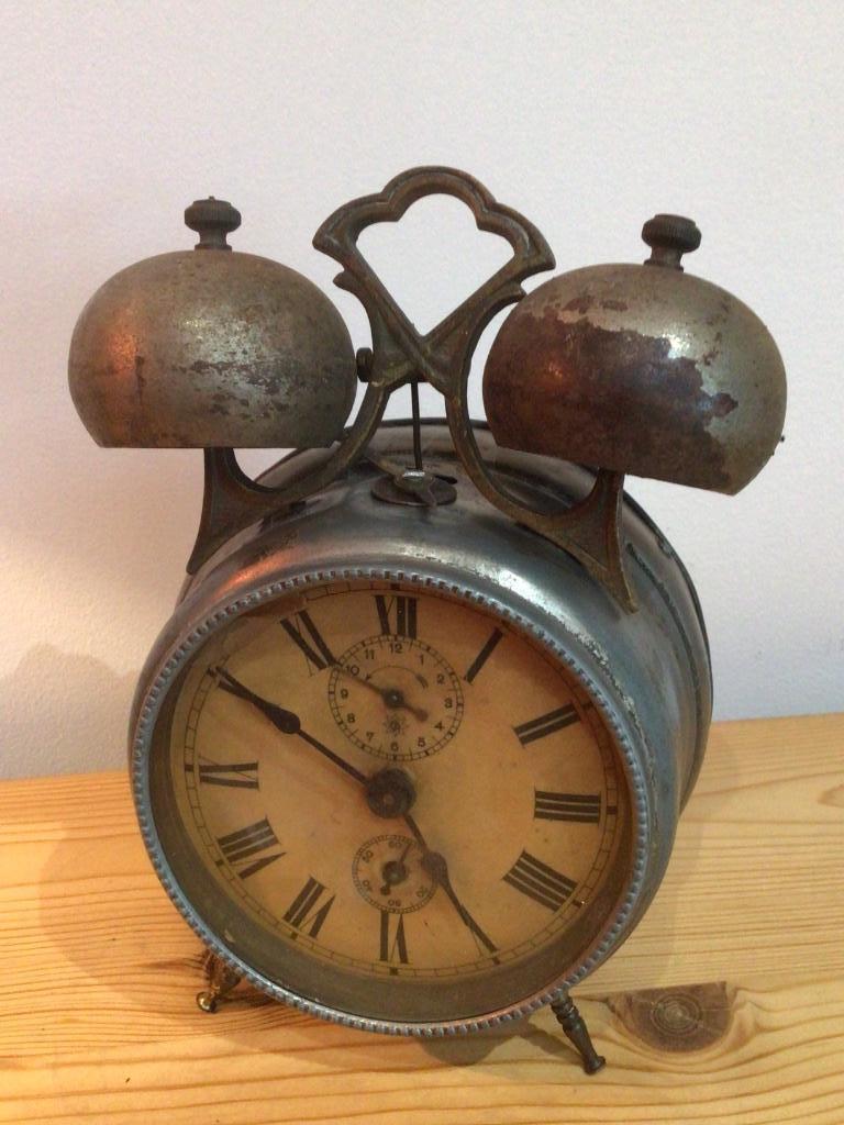 Reveil ancien avec deux cloches originales, Enlèvement