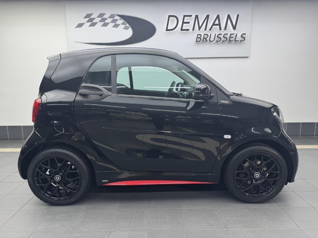 Smart ForTwo Coupe „Nightrunner”- Look Brabus, Automaat, Achterwielaandrijving, Start-stop-systeem, Zwart