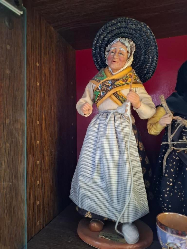 Santon uit de Provence in zijn eigen sap. Ongeveer 50 jaar o, Ophalen