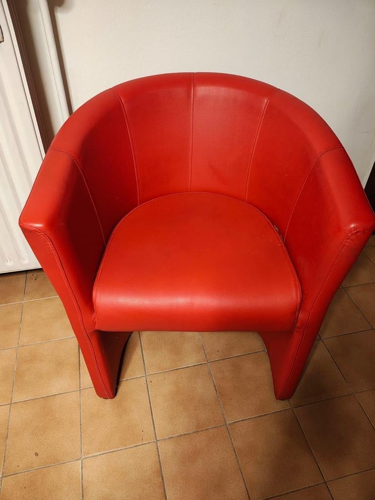 Rode zetel : Kuipzetel /  clubzetel / fauteuil, Huis en Inrichting, Fauteuils, Ophalen, Zo goed als nieuw