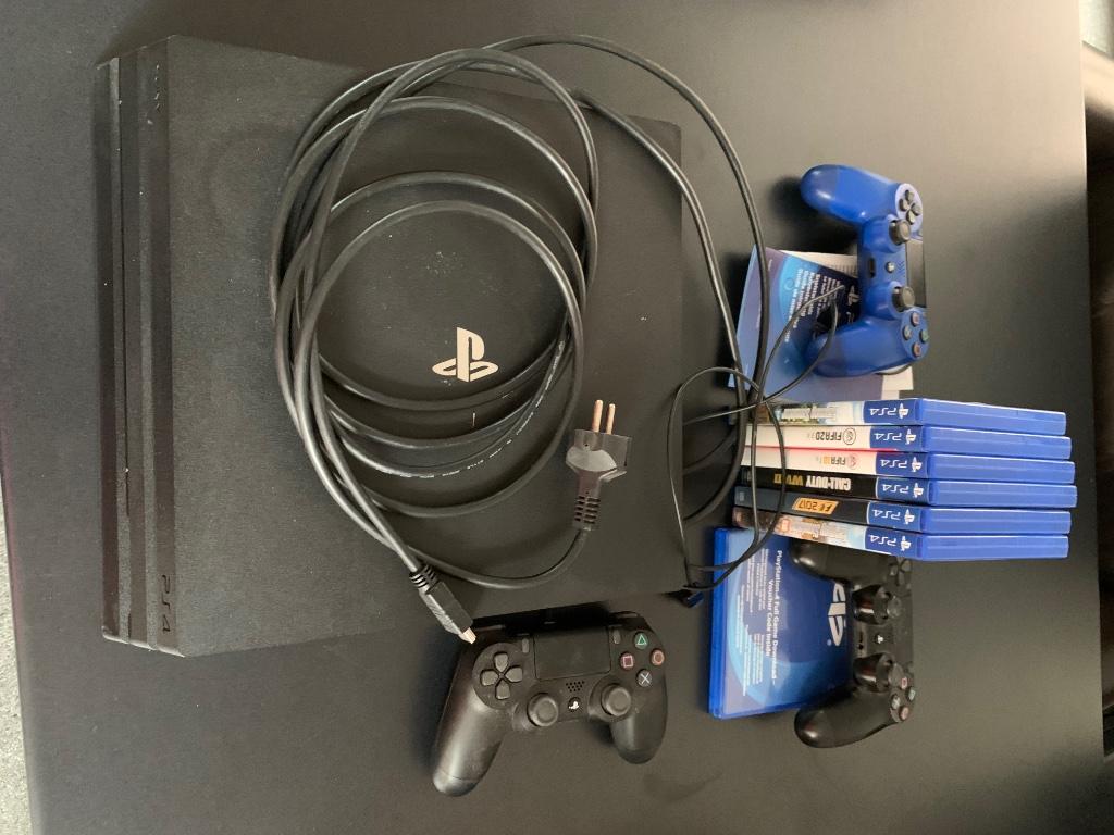 PlayStation 4 met 3 controllers en 6 spelletjes, Enlèvement ou Envoi, Comme neuf, PlayStation 4