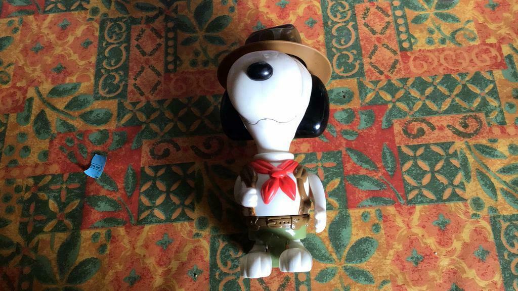 Snoopy happy meal (z3), Verzamelen, Stripfiguren, Ophalen of Verzenden, Snoopy, Zo goed als nieuw, Beeldje of Figuurtje