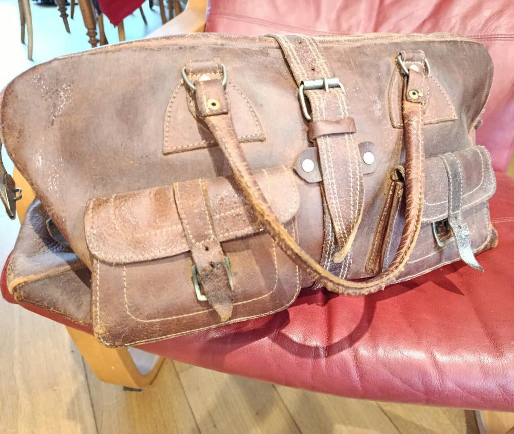 Sac en cuir, Enlèvement