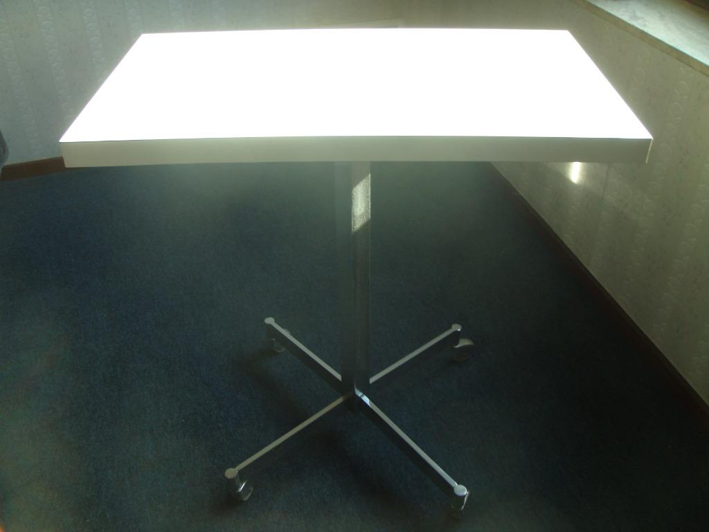 TABLE DESSERTE SUR ROULETTES, Enlèvement, Rectangulaire