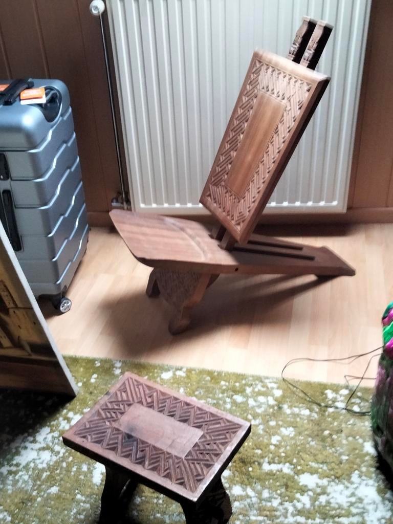 stoel en klein tafeltje uit Congo, Antiek en Kunst, Ophalen