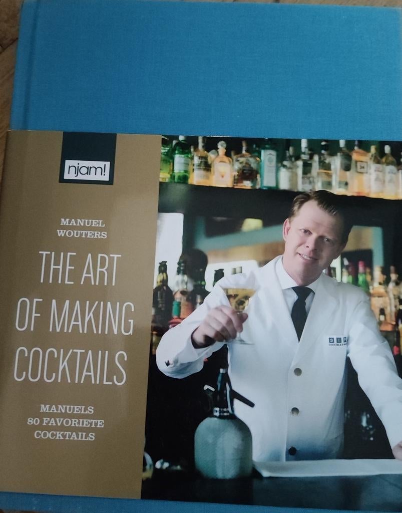 THE ART OF MAKING COCKTAILS - Manuel Wouters, Ophalen of Verzenden, Zo goed als nieuw
