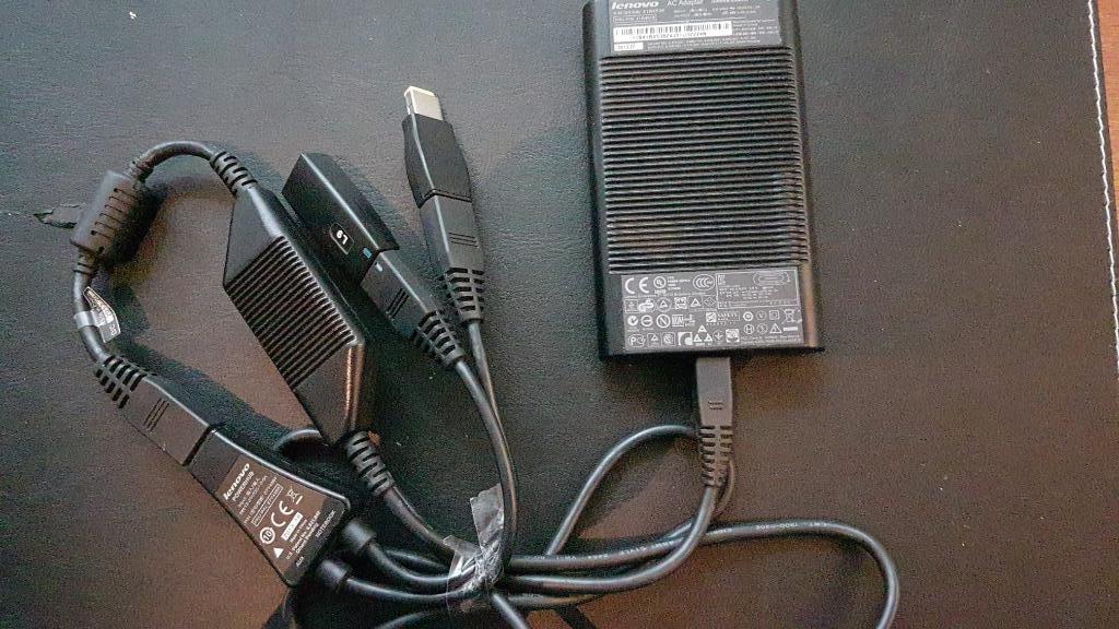 adaptor Lenovo, Computers en Software, Laptop-opladers, Ophalen of Verzenden, Gebruikt, Lenovo
