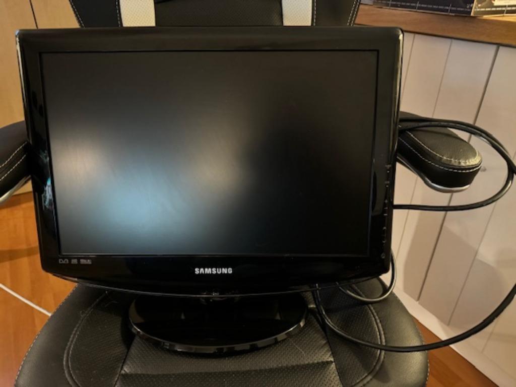 SAMSUNG Téléviseur LCD 19 pouces LE19R86BD HD, TV, Hi-fi & Vidéo, Moins de 40 cm, 50 Hz, Comme neuf, Enlèvement