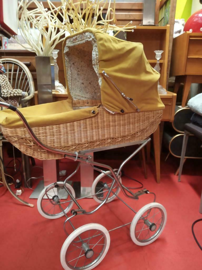 Retro vintage poppenwagen, Enlèvement