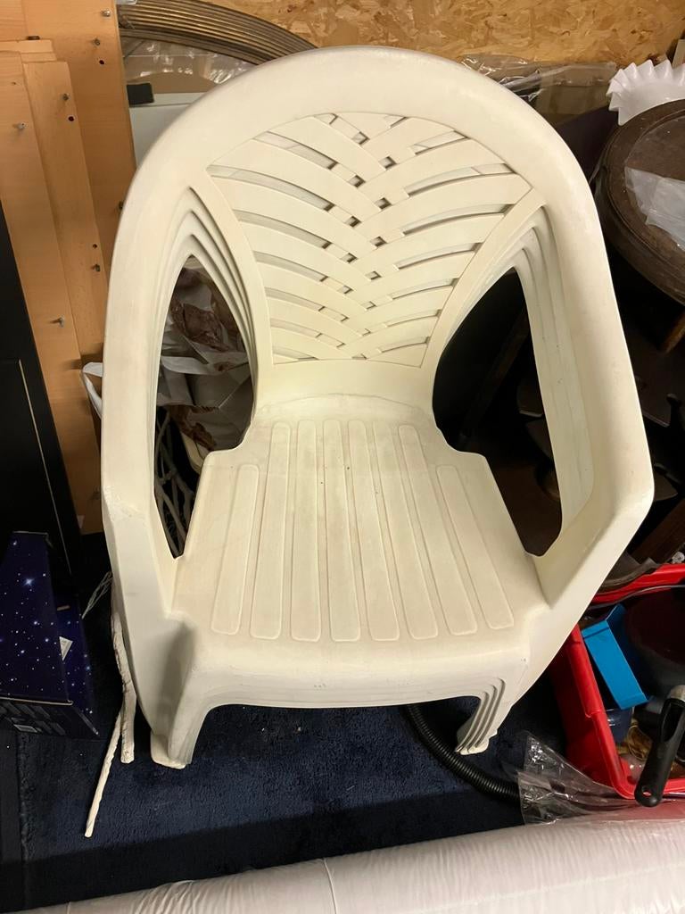 4 plastieken tuinstoelen, Tuin en Terras, Ophalen, Gebruikt
