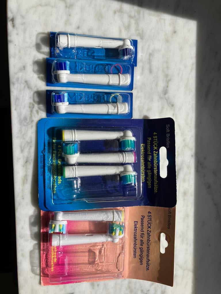 8 nieuwe oral b tandenborsteltjes, Elektronische apparatuur, Ophalen, Nieuw