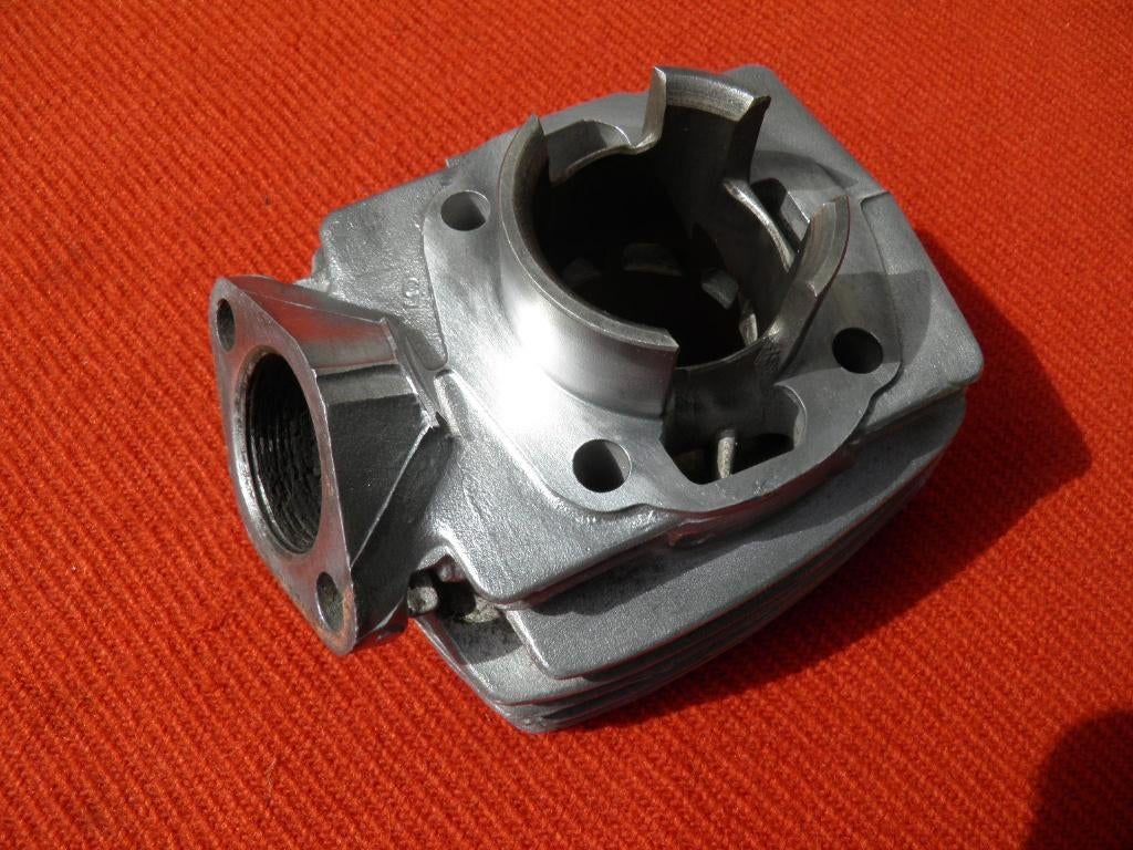Airsal cilinder 49cc, voor Honda Wallaroo. € 19 / st., Enlèvement ou Envoi, Utilisé, Cylindre, Honda wallaroo