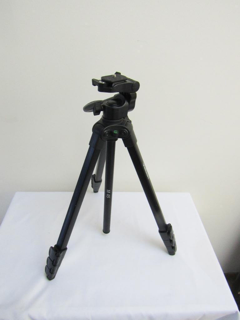 Velbon M 45 statief, Audio, Tv en Foto, Zo goed als nieuw, 150 tot 175 cm, Met balhoofd, Ophalen of Verzenden