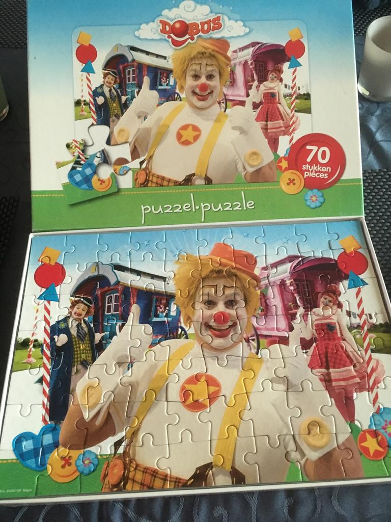 Puzzel dobus 70 stukjen, Ophalen of Verzenden, Zo goed als nieuw