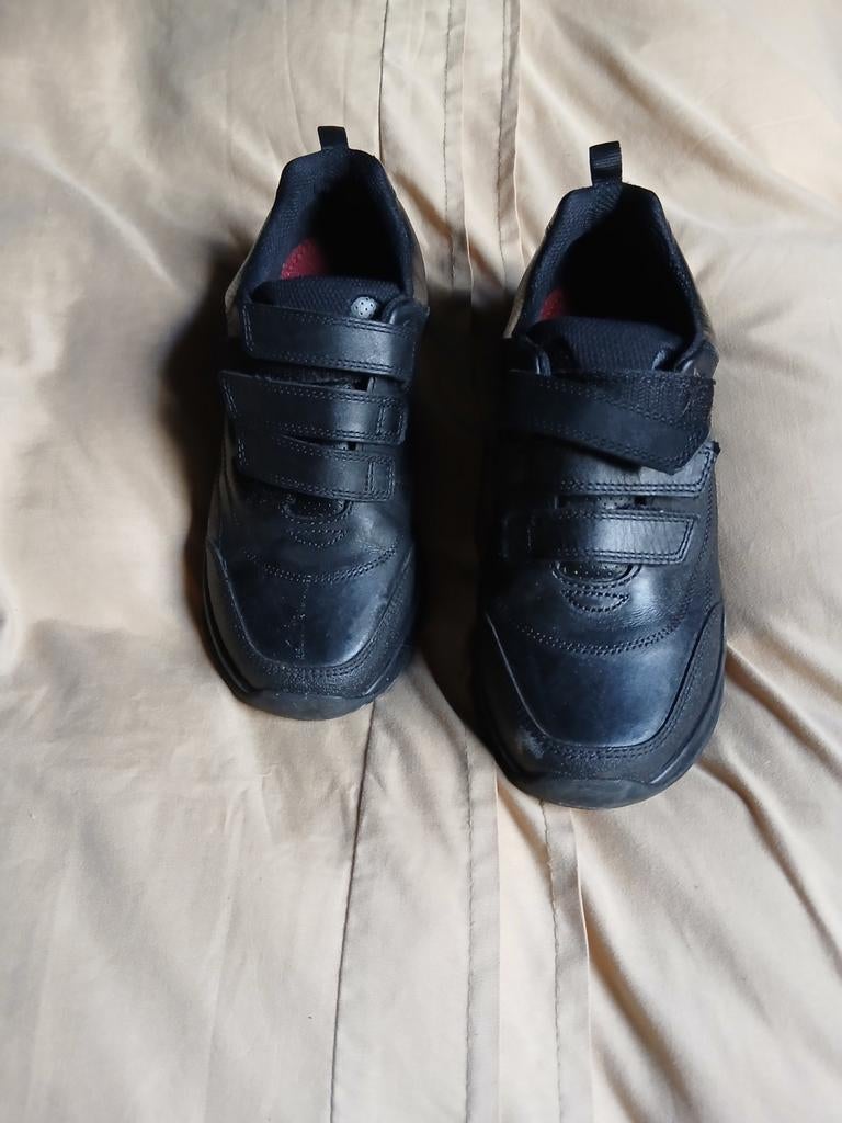 Jongens schoenen Clarks maat 37,50, Clarks, Schoenen, Ophalen of Verzenden, Zo goed als nieuw