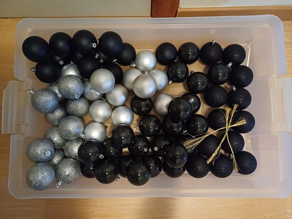 Lot de boules Noël Neuves incassables cartons de rangement