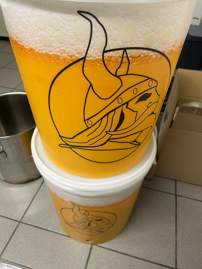 Starterkit bier brouwen, Huis en Inrichting, Emmers, Ophalen, Nieuw