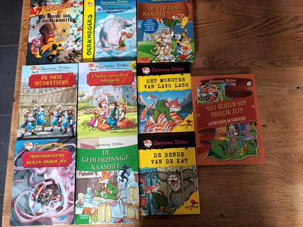Pakket boeken Geronimo Stilton, Boeken, Ophalen, Zo goed als nieuw