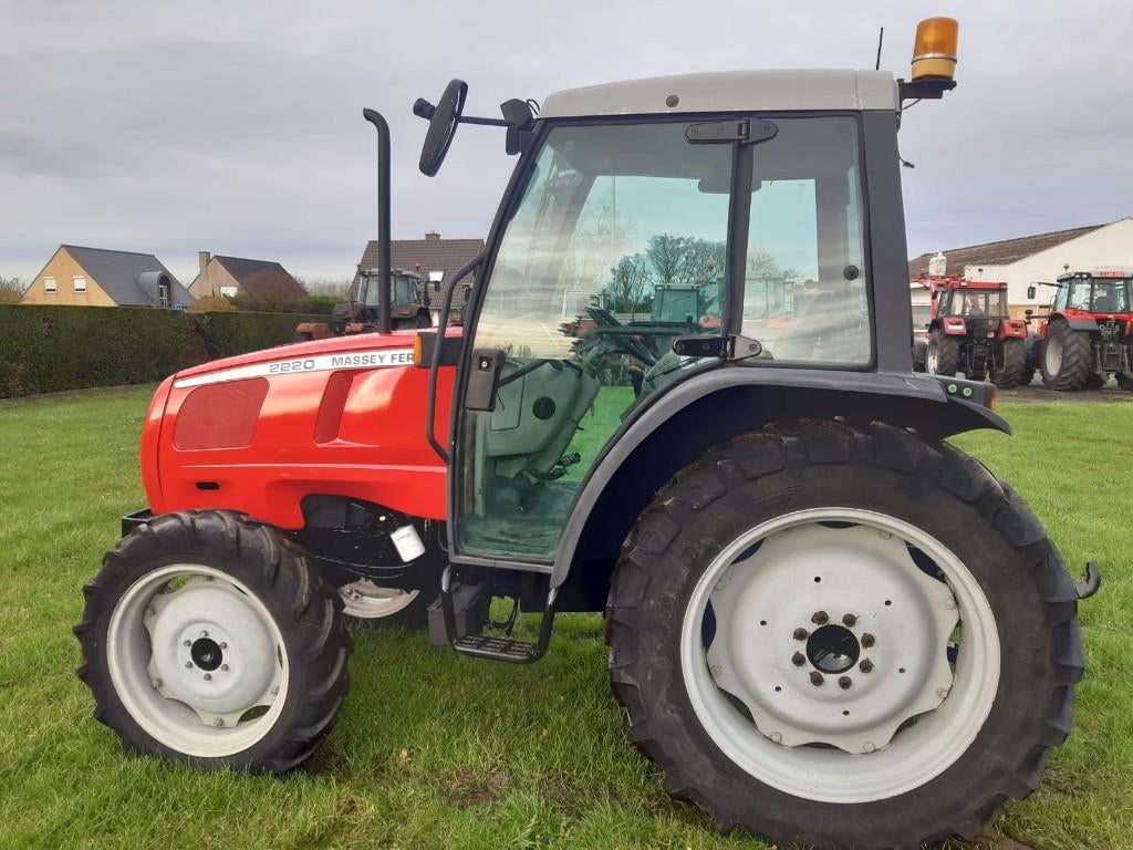 MASSEY FERGUSON 2210 4WD, Zakelijke goederen, Ophalen, Gebruikt, 2500 tot 5000, Tot 80 Pk