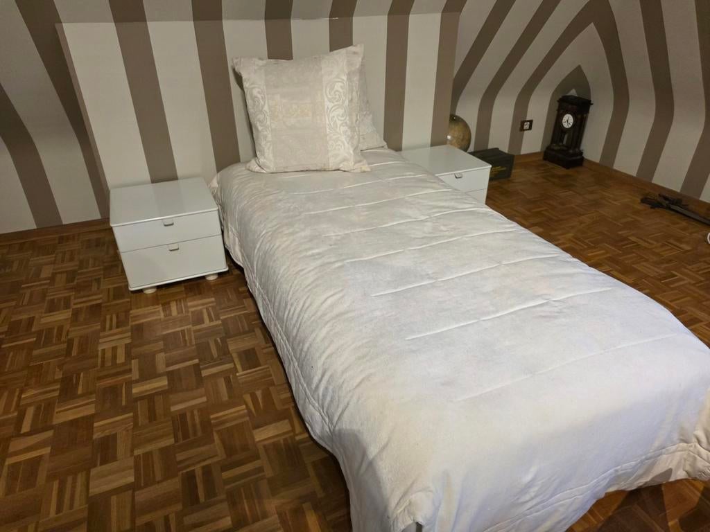 Auping bed met nachttafels, Huis en Inrichting, Slaapkamer | Bedden, Ophalen