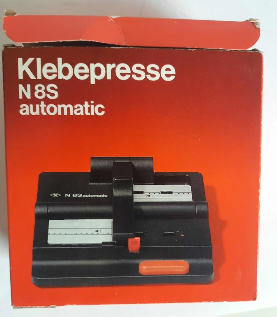 Super 8 Vintage AGFA KLEBEPRESSE N8S AUTOMATI > 10,00€, Audio, Tv en Foto, Filmrollen, 8mm film, Ophalen