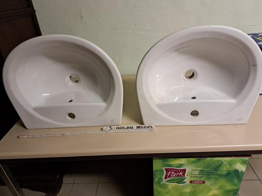 2 lavabo's nieuw, Ophalen