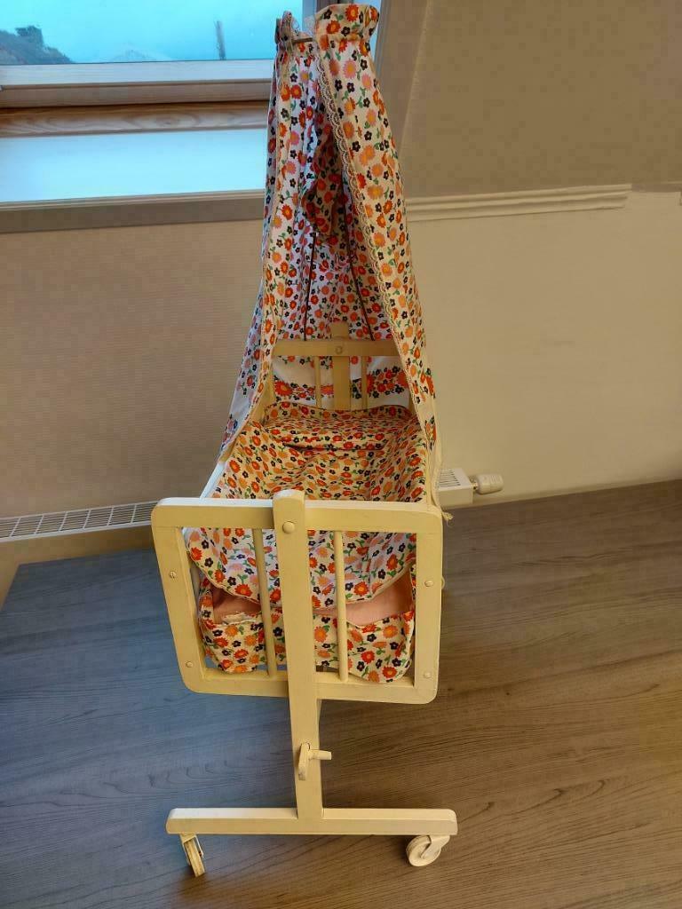 Houten speelgoedwieg, Ophalen of Verzenden, Zo goed als nieuw, Overige typen