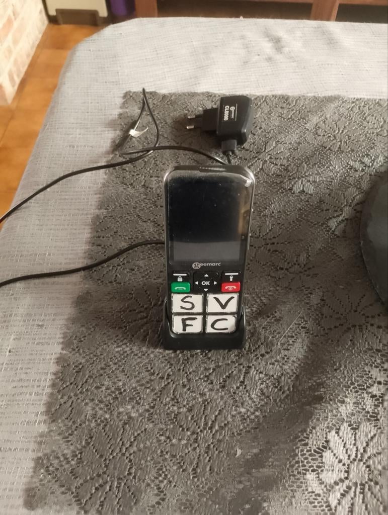 Senioren gsm merk Geemarc., Telecommunicatie, Ophalen