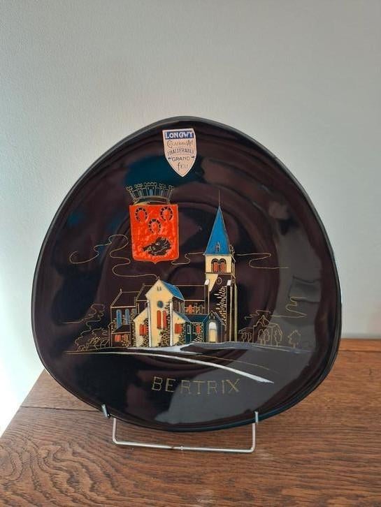 Assiette Longwy décor Bertrix, Enlèvement ou Envoi