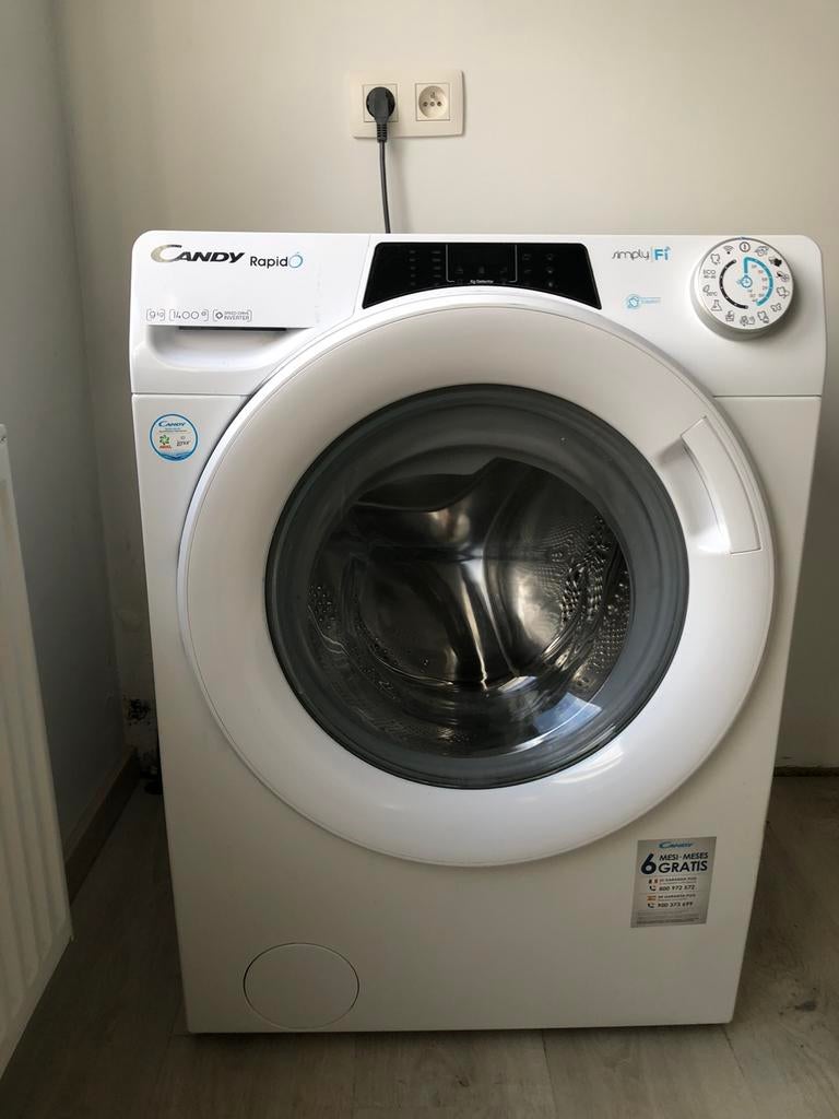 Lave linge Candy 2022, Enlèvement, Comme neuf