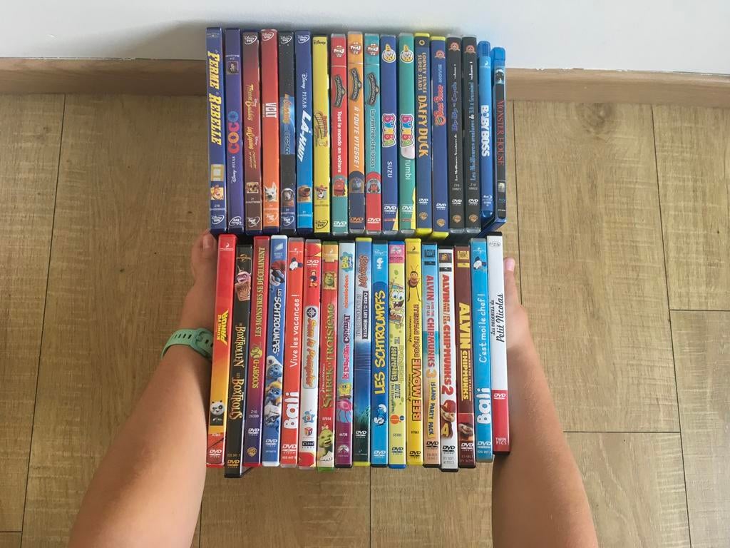 Pak van 35 dvd's, Ophalen, Zo goed als nieuw