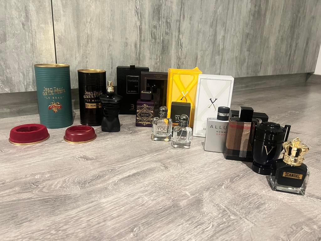 LEGE️parfum flesjes en dozen ( moet zo snel kogelijk weg ), Enlèvement, Utilisé