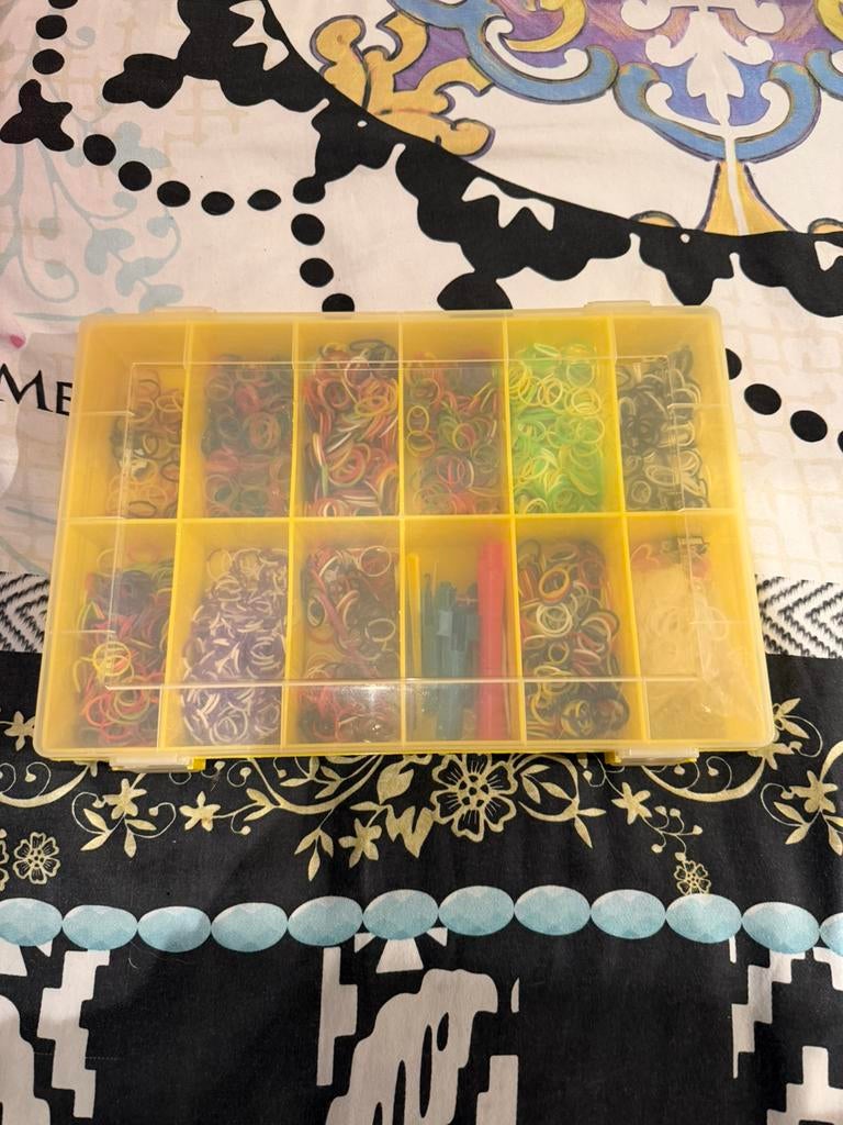 Doos met loombandjes, Ophalen of Verzenden, Zo goed als nieuw
