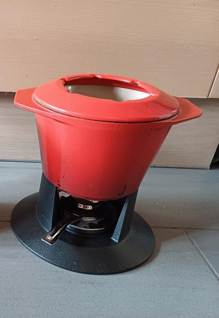 creuset fondue in fonte kleur kersenrood, Huis en Inrichting, Keuken | Potten en Pannen, Ophalen of Verzenden, Gebruikt, Gietijzer