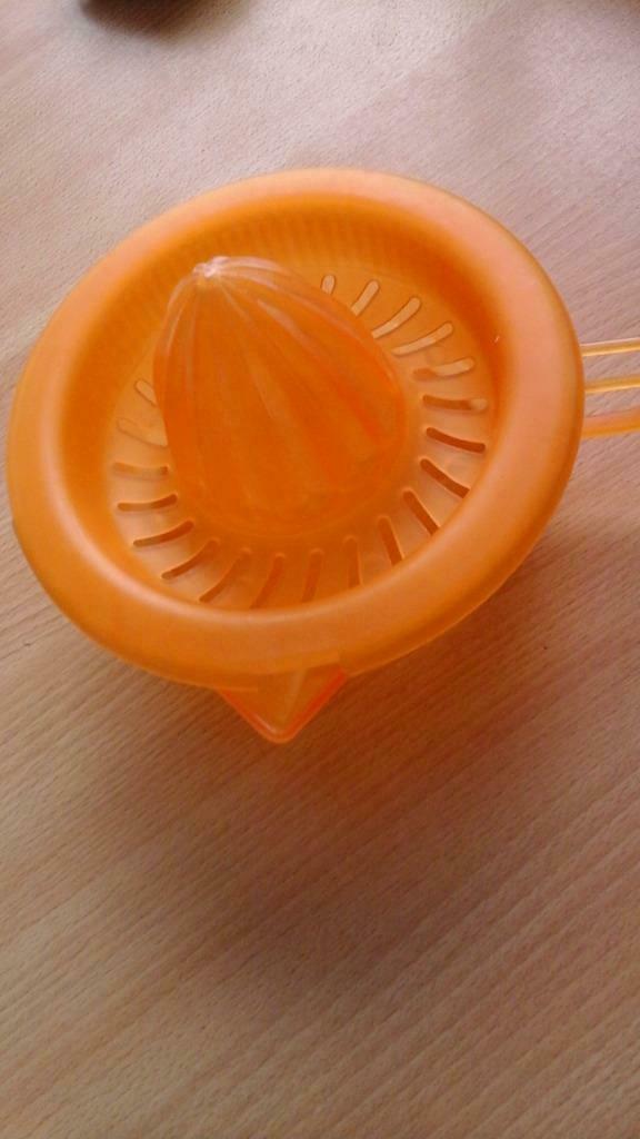 presse-agrûmes plastic jaune  diam 14cm, Enlèvement ou Envoi, Utilisé, Jaune