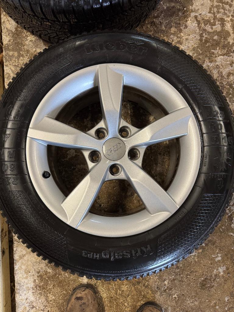 Kit 4 jantes alu AUDI et 4 pneus hiver 225 60 R16, Pneus et Jantes, Pneus hiver, 16 pouces, Véhicule de tourisme