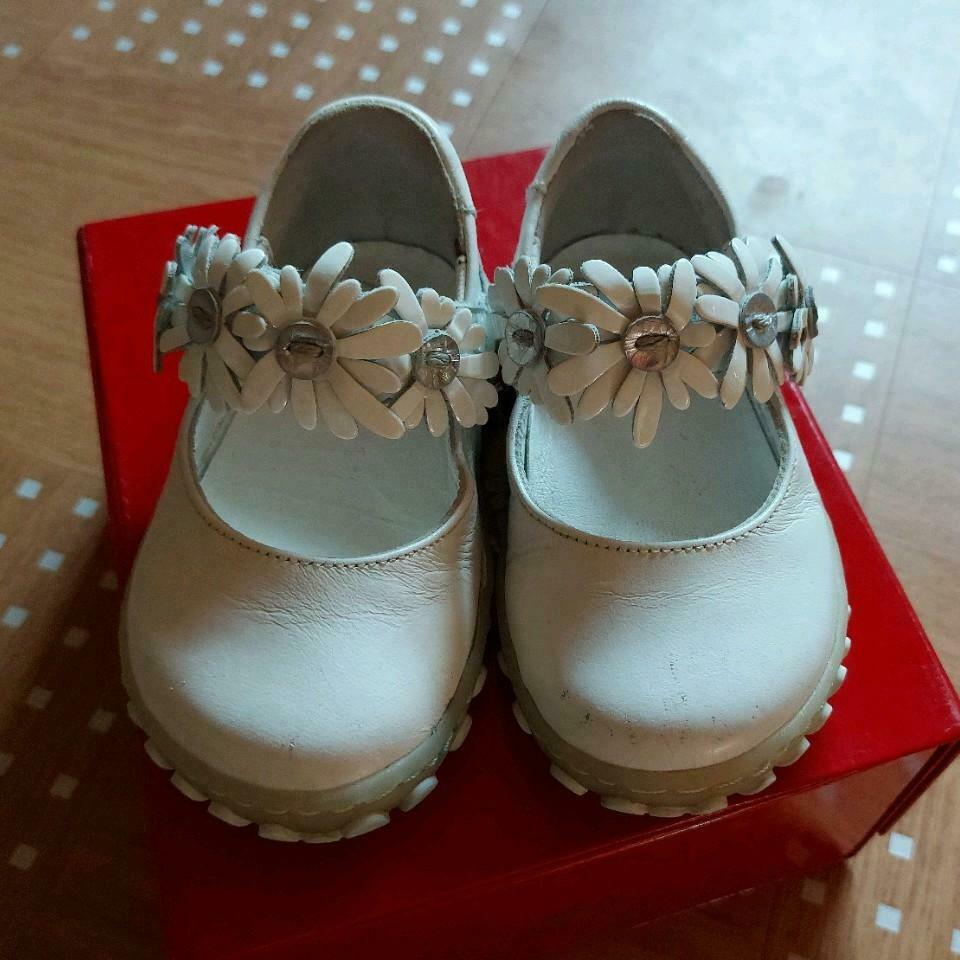 Schoenen pom d´api wit "20" kors tamaris nike kors style, Kinderen en Baby's, Meisje, Schoenen, Ophalen of Verzenden, Zo goed als nieuw