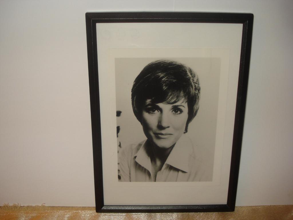 JULIE ANDREWS Photo d'Epoque avec Carte de Compliments Rare, Verzamelen, Rechthoekig Staand, Met lijst, A4 of kleiner, Ophalen of Verzenden