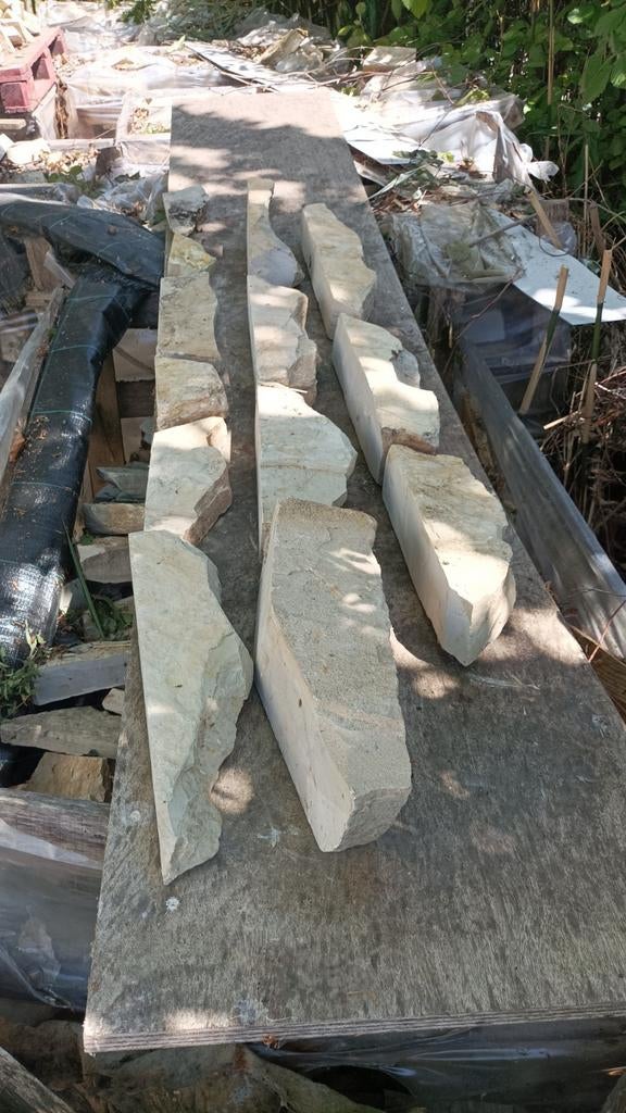 Natuursteen gevelstenen Bourgondië, Doe-het-zelf en Bouw, Metselstenen, Ophalen, Zo goed als nieuw