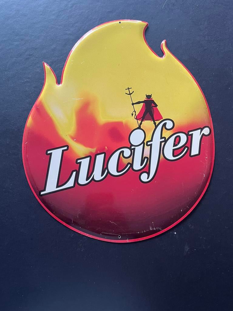 Reclamebord Lucifer in metaal, Verzamelen, Merken en Reclamevoorwerpen, Ophalen, Reclamebord