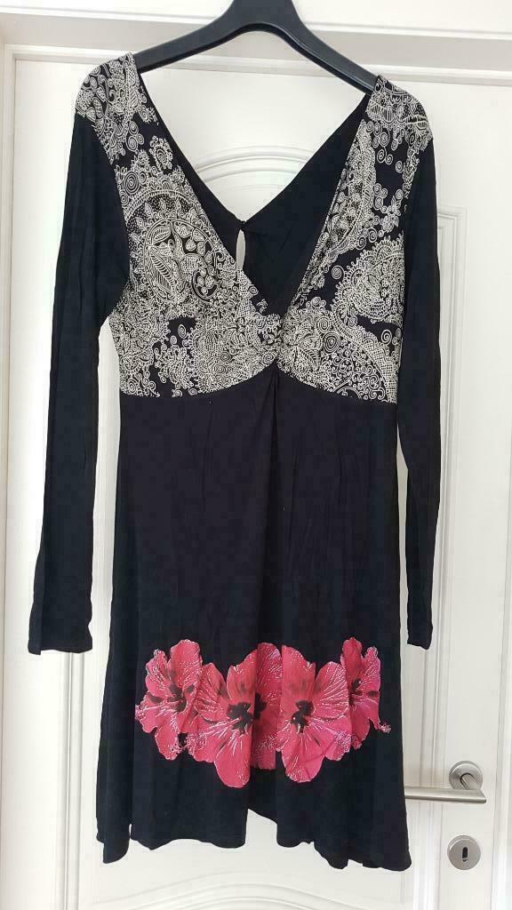 Kleding desigual, Kleding | Dames, Jurken, Zo goed als nieuw, Maat 46/48 (XL) of groter, Zwart, Ophalen of Verzenden