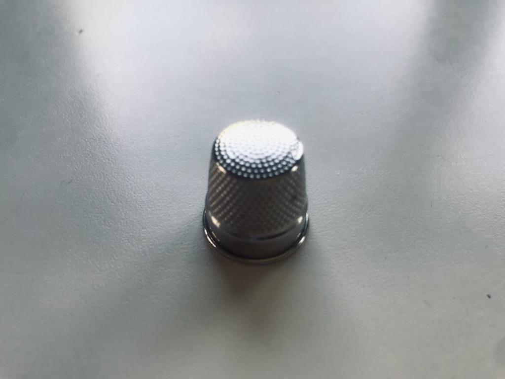 Nieuwe vingerhoed - 1,9mm (nr4020), Collections, Enlèvement ou Envoi, Neuf, Autres matériaux