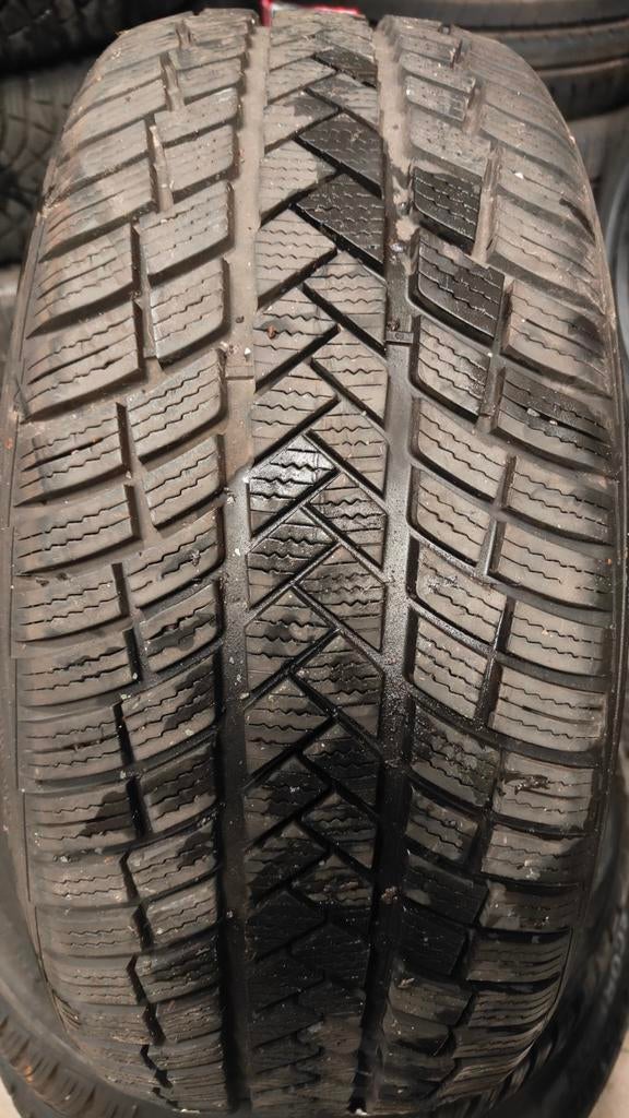 215/50r17 Vredestein 60€ per stuk met montage en balanceren, Ophalen