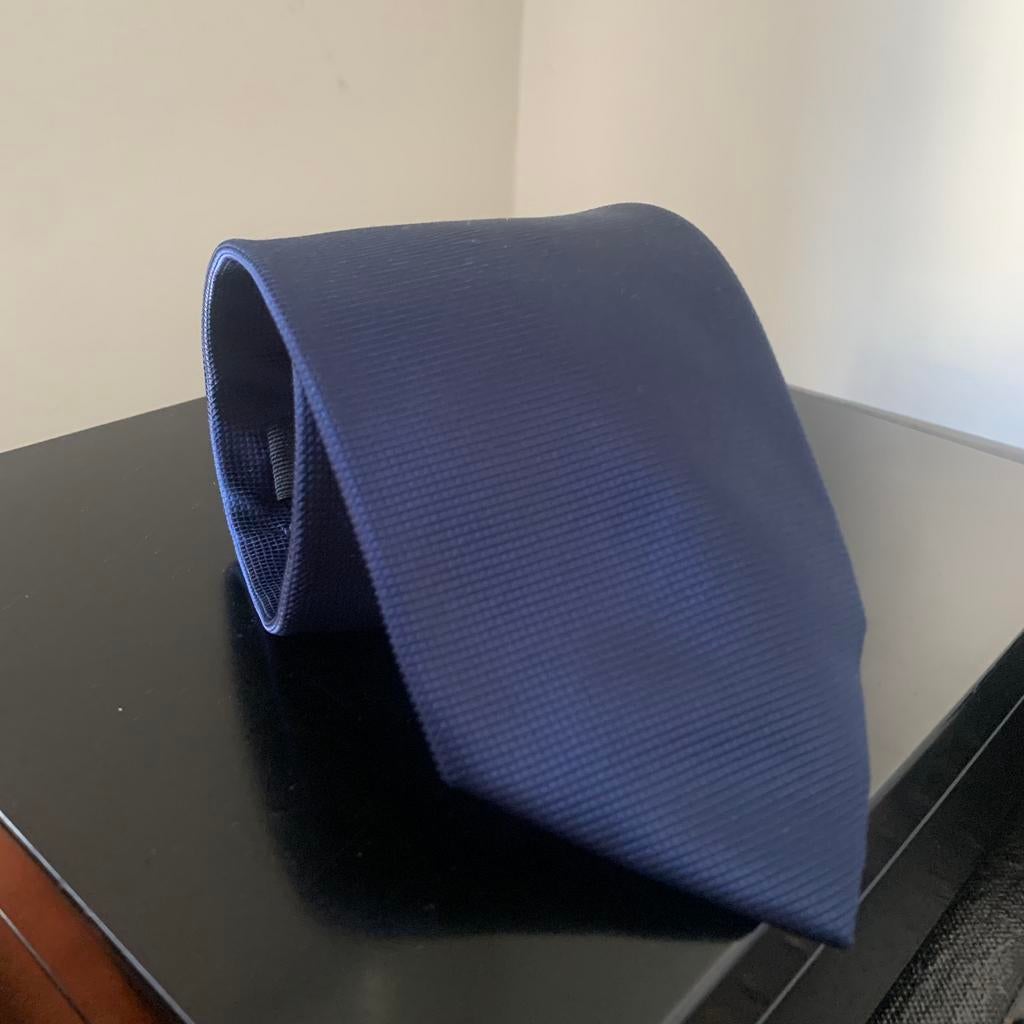 Cravate bleu roi Yves Dorsey, Enlèvement ou Envoi, Porté, Bleu