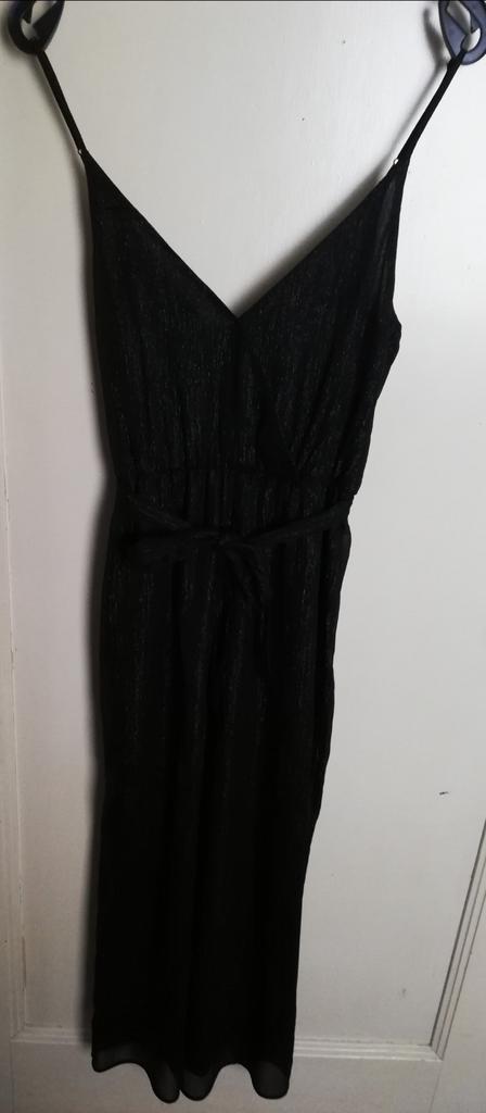 H&M zwarte jumpsuit T.38, Kleding | Dames, Jumpsuits, Zo goed als nieuw, Zwart, Ophalen of Verzenden