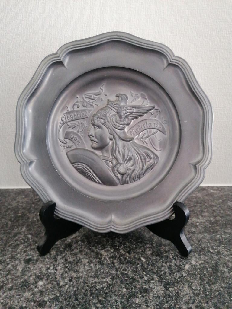 Vintage decoratief bord/muurplaat 'Siegfried von Niederland', Enlèvement ou Envoi