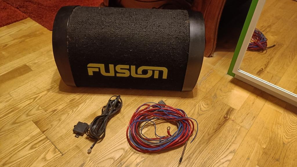 Autosubwoofer. Actief met versterker., Auto diversen, Autospeakers, Ophalen of Verzenden